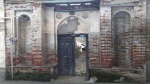 سردری به وسعت تاریخ